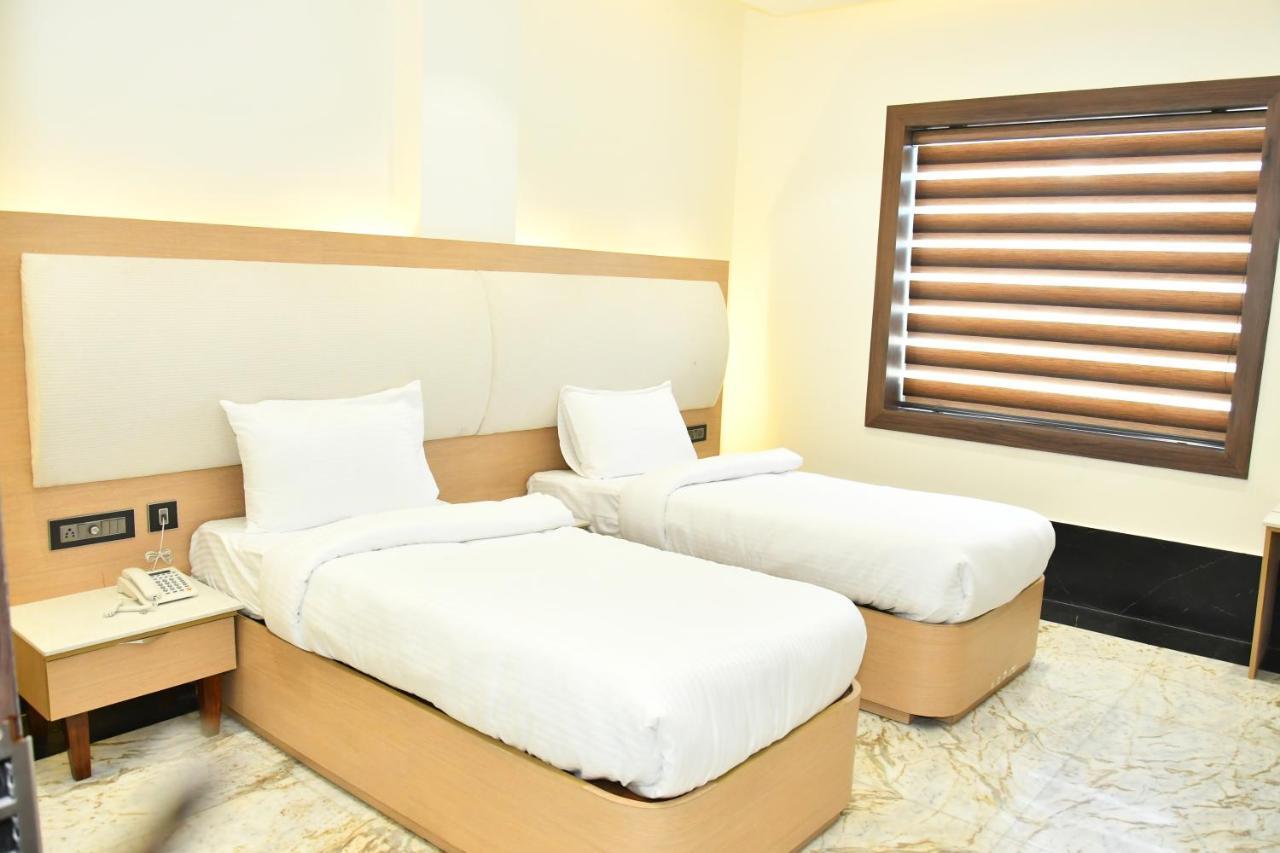 Maharaja Aggarsain Bhawan Hotel Hisar Bagian luar foto