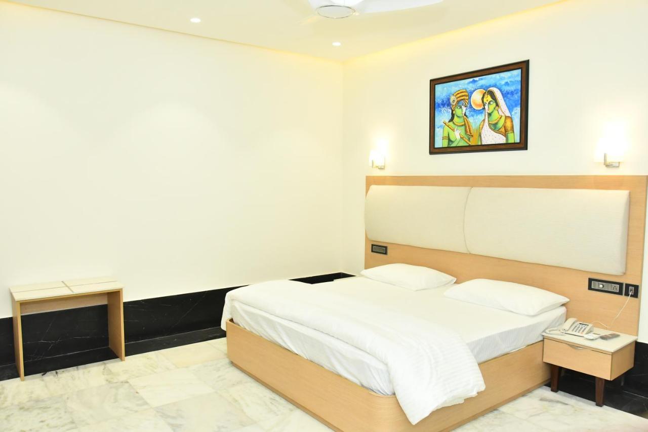 Maharaja Aggarsain Bhawan Hotel Hisar Bagian luar foto