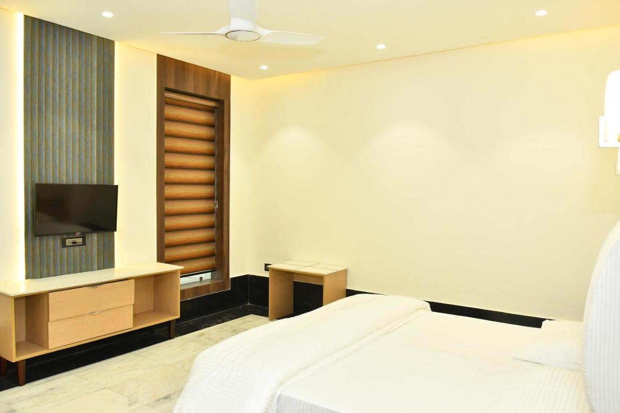 Maharaja Aggarsain Bhawan Hotel Hisar Bagian luar foto