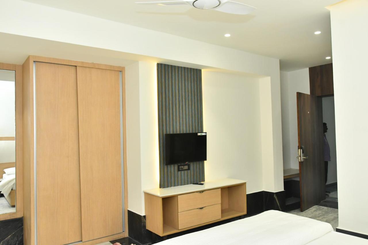 Maharaja Aggarsain Bhawan Hotel Hisar Bagian luar foto