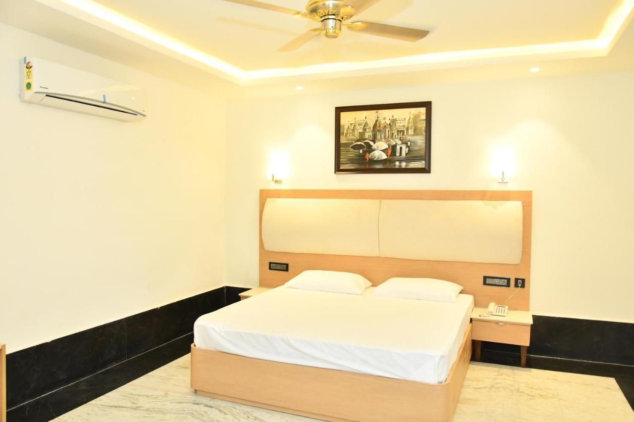 Maharaja Aggarsain Bhawan Hotel Hisar Bagian luar foto
